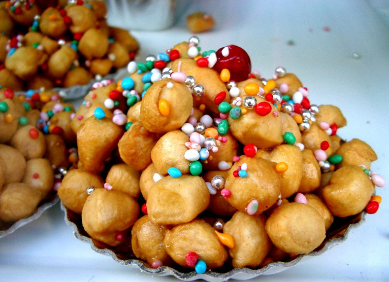 Dolci Di Natale Pugliesi Con Mandorle.I Dolci Natalizi Al Sud Un Meraviglioso Mosaico In Tavola